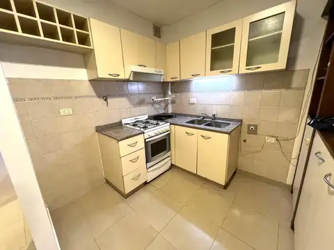 Departamento en Alquiler en Villa Ballester, $ 650.000