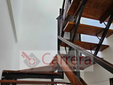 Casa en Alquiler con 1 cochera