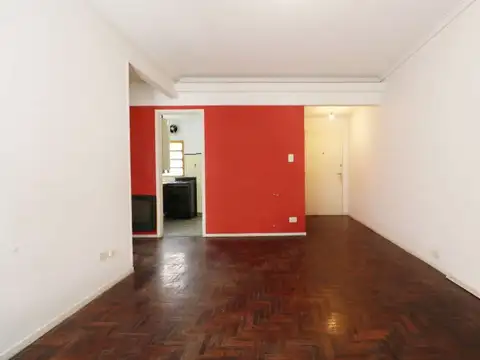 Tres ambientes Alquiler Almagro segundo escalera