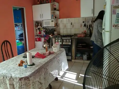 Casa Muy Bien Ubicada En Libertad Merlo