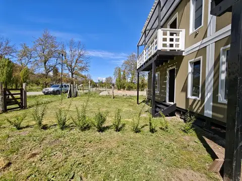 Depto Tipo Casa 3 ambientes con 2 baños