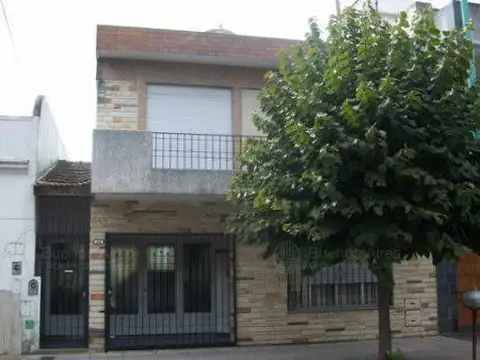 Casa/lote de 8.66 x 42.96 mts, tipologia usab2 , planta baja y 4 pisos