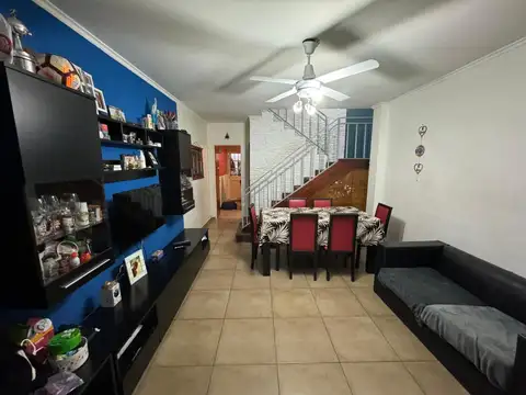 Depto Tipo Casa en Venta de 3 ambientes