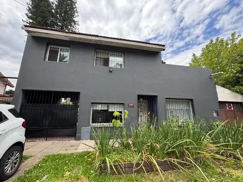Venta casa 5 ambientes en Bella Vista