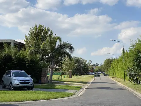 Terreno en Venta en Adrogue, USD 220.000