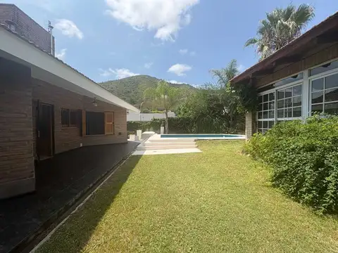 Casa en Venta con 1 cochera