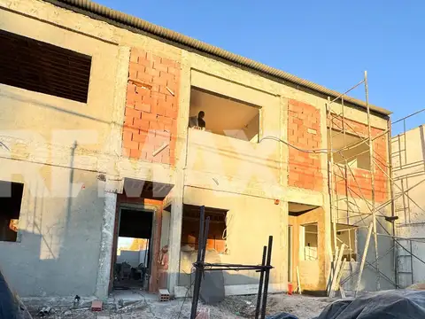 Depto Tipo Casa en Venta de 3 ambientes