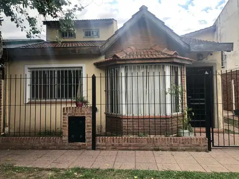 DUPLEX C/PATIO + DEPTO 2 AMB - HURLINGHAM