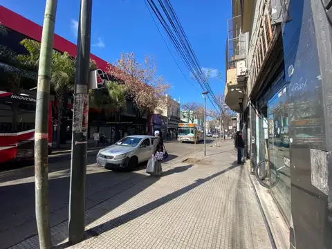Local en Alquiler en Constitución, $ 1.800.000