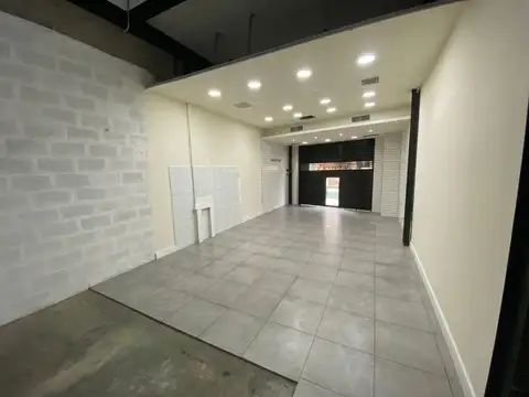 Local en Alquiler en Constitución, $ 1.800.000