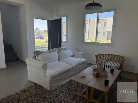 Casa 4 ambientes con 3 baños