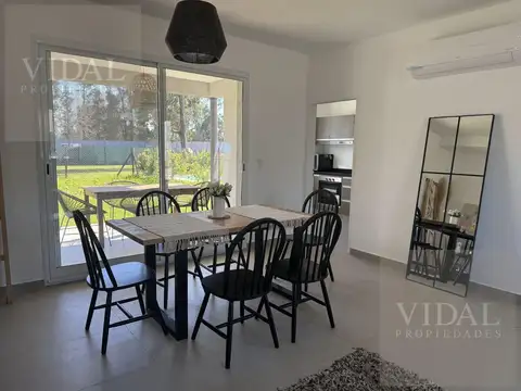 Casa tipo duplex con jardín Decs Tortugas