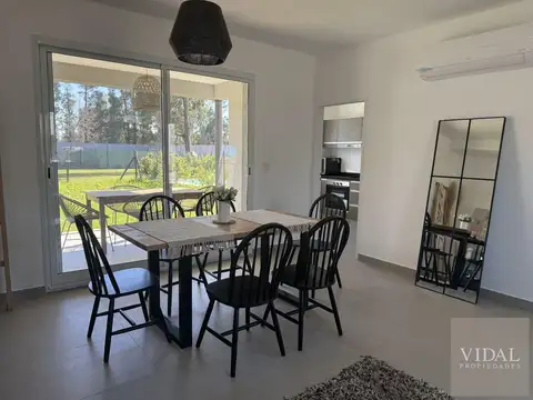 Casa tipo duplex con jardín Decs Tortugas