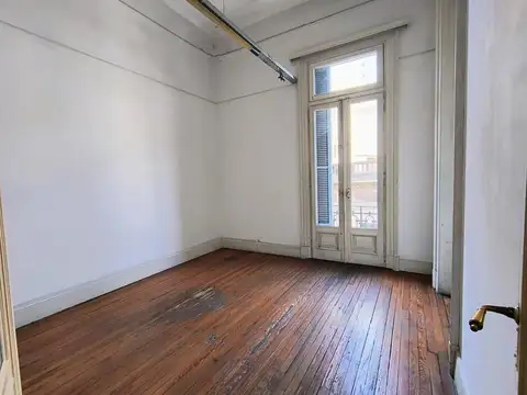 San Luis 800, Piso 2