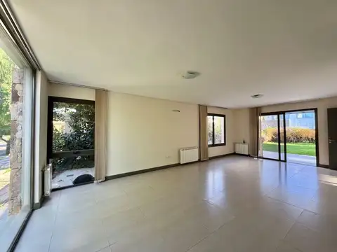 Casa en Alquiler de 3 dormitorios