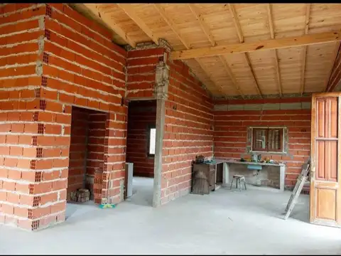 Casa 3 ambientes con 1 baño