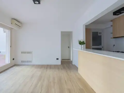 French 2200, Piso 1