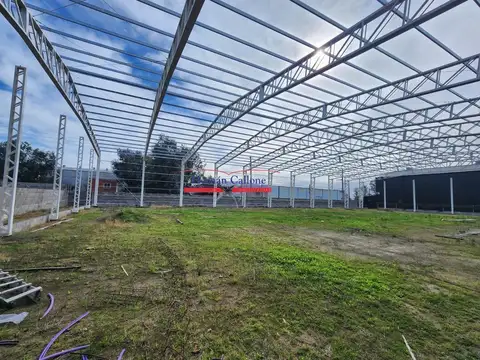 GALPÓN DE 1950 M² A TERMINAR, SOBRE TERRENO DE 3250 M²