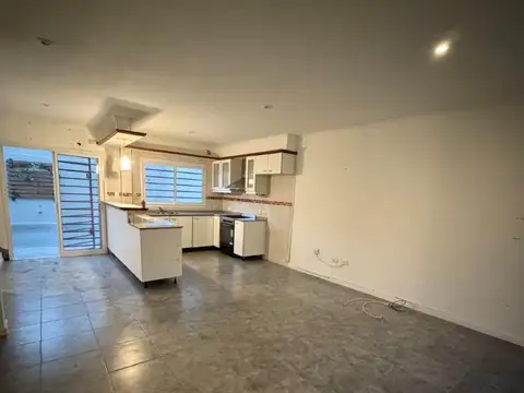 Casa en Alquiler en Villa Sarmiento, $ 1.430.000