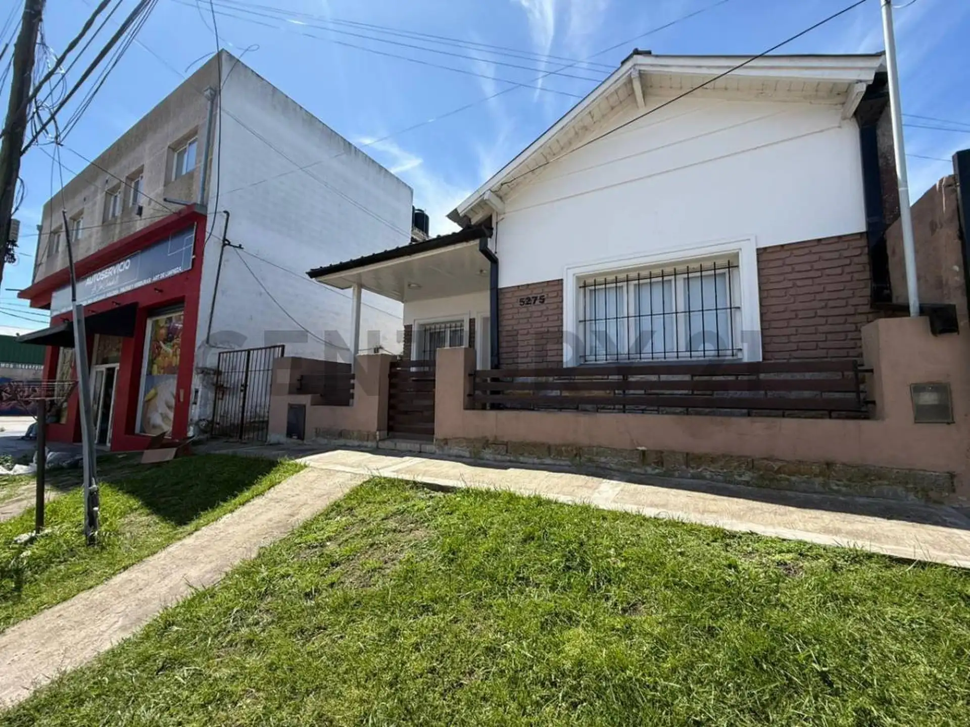 Casa 3 ambientes reciclada – Las avenidas