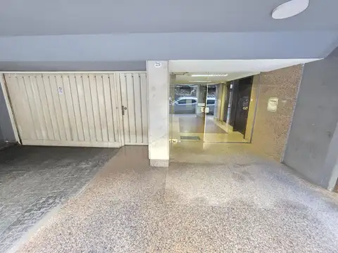 Larrea al 700 e/ San Luis y Viamonte