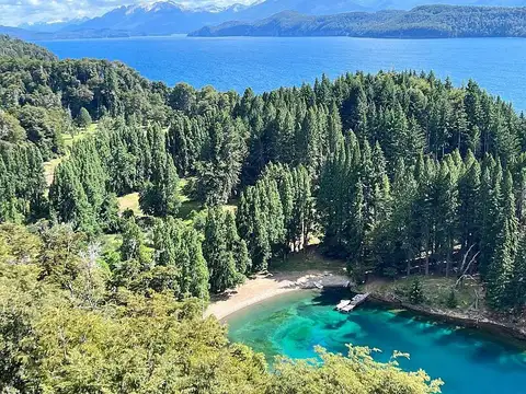 Exclusivo Puerto Tigre. Costa de Lago Nahuel Huapi
