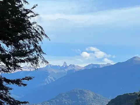 Exclusivo Puerto Tigre. Costa de Lago Nahuel Huapi