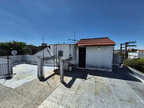 Depto Tipo Casa 3 ambientes con 1 baño