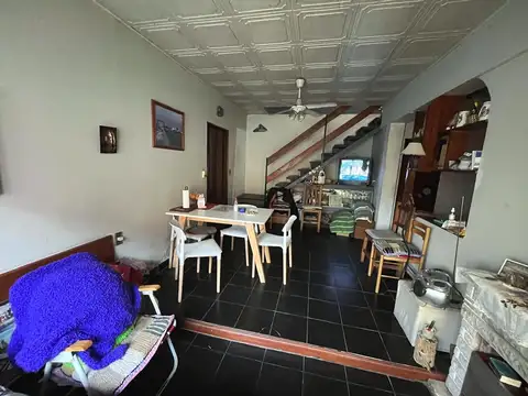 Depto Tipo Casa 4 ambientes con 1 baño