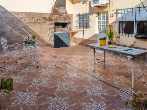 CASA EN VENTA INTERNA 2 DORMITORIOS. APTO CREDITO