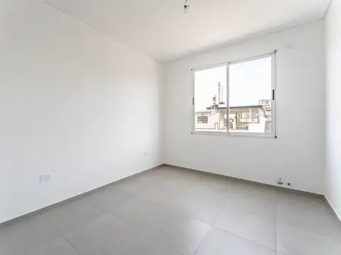 Depto Tipo Casa 4 ambientes con 2 baños