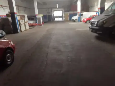 Alquiler de Galpón Logístico 1000 m² en Parque Avellaneda