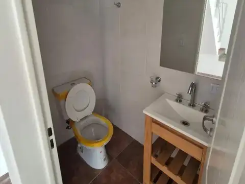 Depto Tipo Casa en Venta con 1 cocheras
