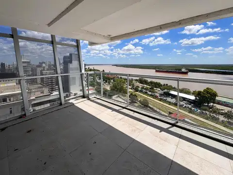 PISO EXCLUSIVO CON VISTA AL RIO EN EMBLEMATICO EDIFICIO DE LA CIUDAD