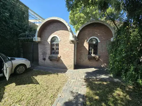 Casa en Venta con 6 cocheras