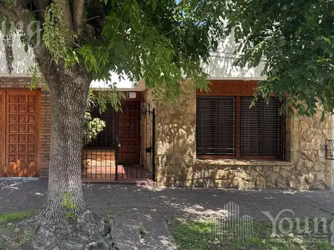 Venta Casa 4 ambientes en Bernal