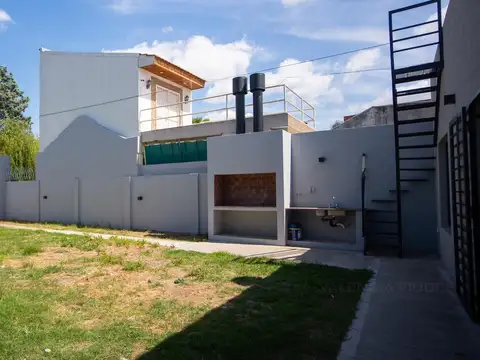 Casa 4 ambientes con 1 baño