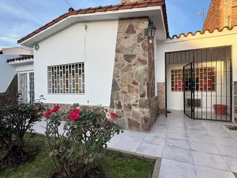 VENTA CASA 2 DORM MAS DPTO PATIO B ROSEDAL RUTA 20