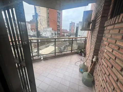 departamento dos ambientes en alquiler moron