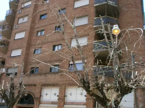 Departamento en Alquiler en Moron Sur, $ 490.000