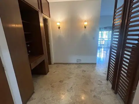 Depto Tipo Casa 4 ambientes con 2 baños