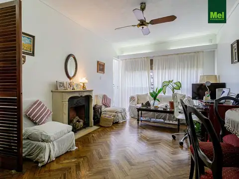 EXCELENTE 4 AMBIENTES CON VISTA A PULMÓN VERDE Y COCHERA