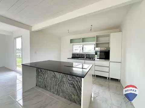 Casa en Venta en Countries y Barrios Cerrados en Esteban Echeverria, USD 220.000