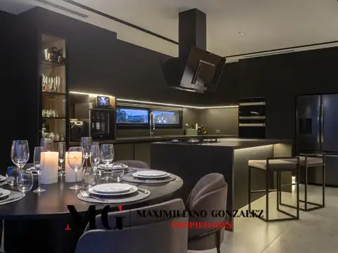 Casa 6 ambientes con 4 baños