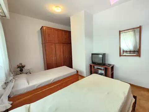 Casa 6 ambientes con 3 baños