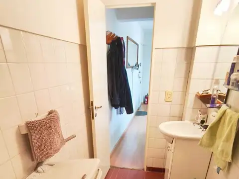 VENTA AMPLIO DEPTO 2 AMBIENTES