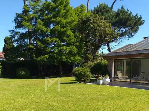 Casa en Venta en Playa Mansa, USD 1.499.000