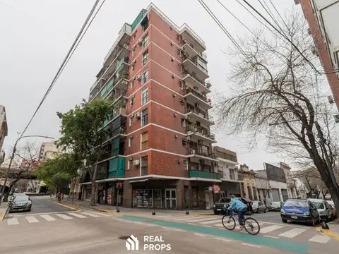 Departamento en Venta 3 ambientes con Balcon en San Telmo Piso alto