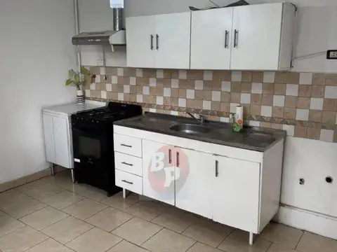 T/CASA DE 3 AMB. - S/EXP - TERRAZA - PARRILLA - QUINCHO -