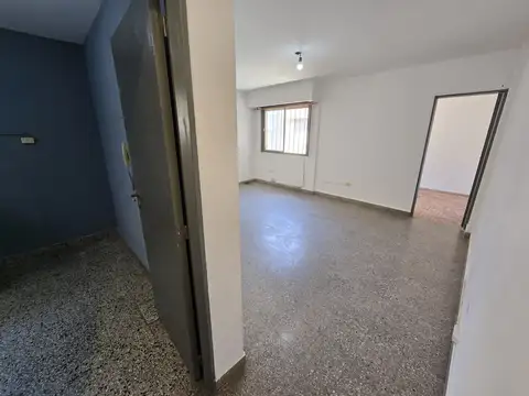 Aristóbulo del Valle 400, Piso 2